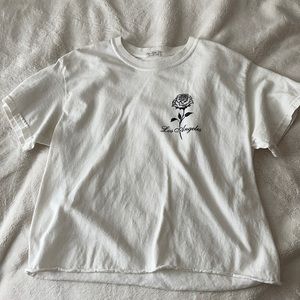 brandy melville shirt w rosw